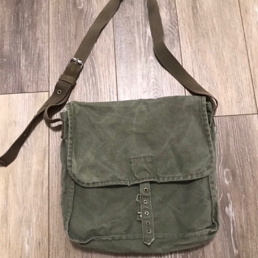 Lined army canvas bag